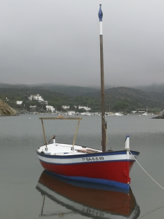  boat bay porlligat (cadaques - spain)
